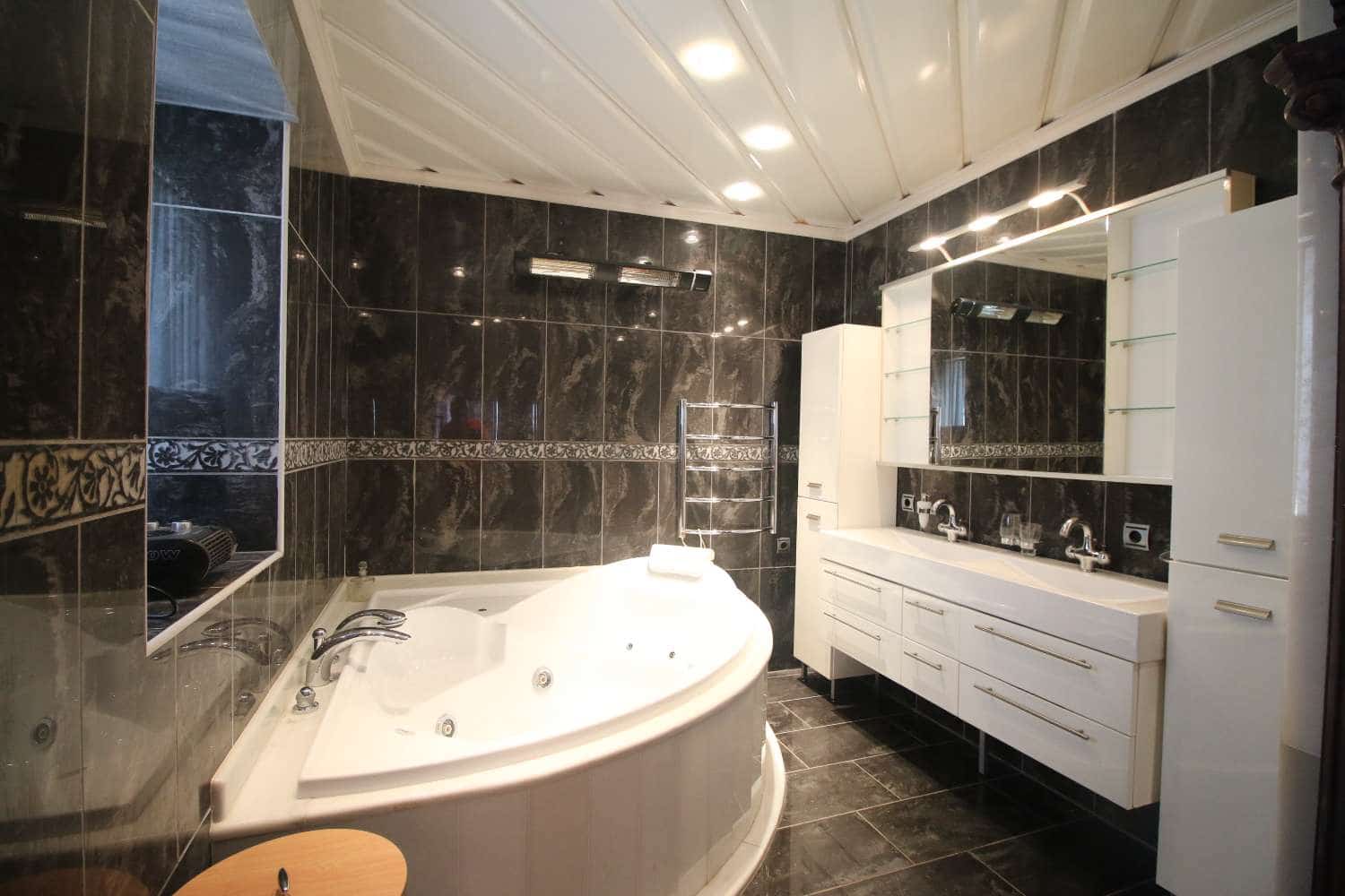 7 Zimmer Villa zu verkaufen in Cuevas del Almanzora mit Pool Garage - 399.000 € (Ref: 9451780)