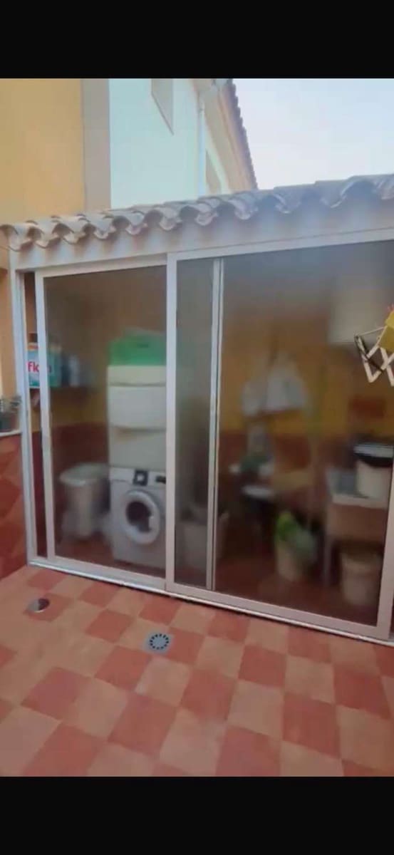 4 slaapkamer Flat te huur in Vera met garage - € 1.000 (Ref: 9455951)