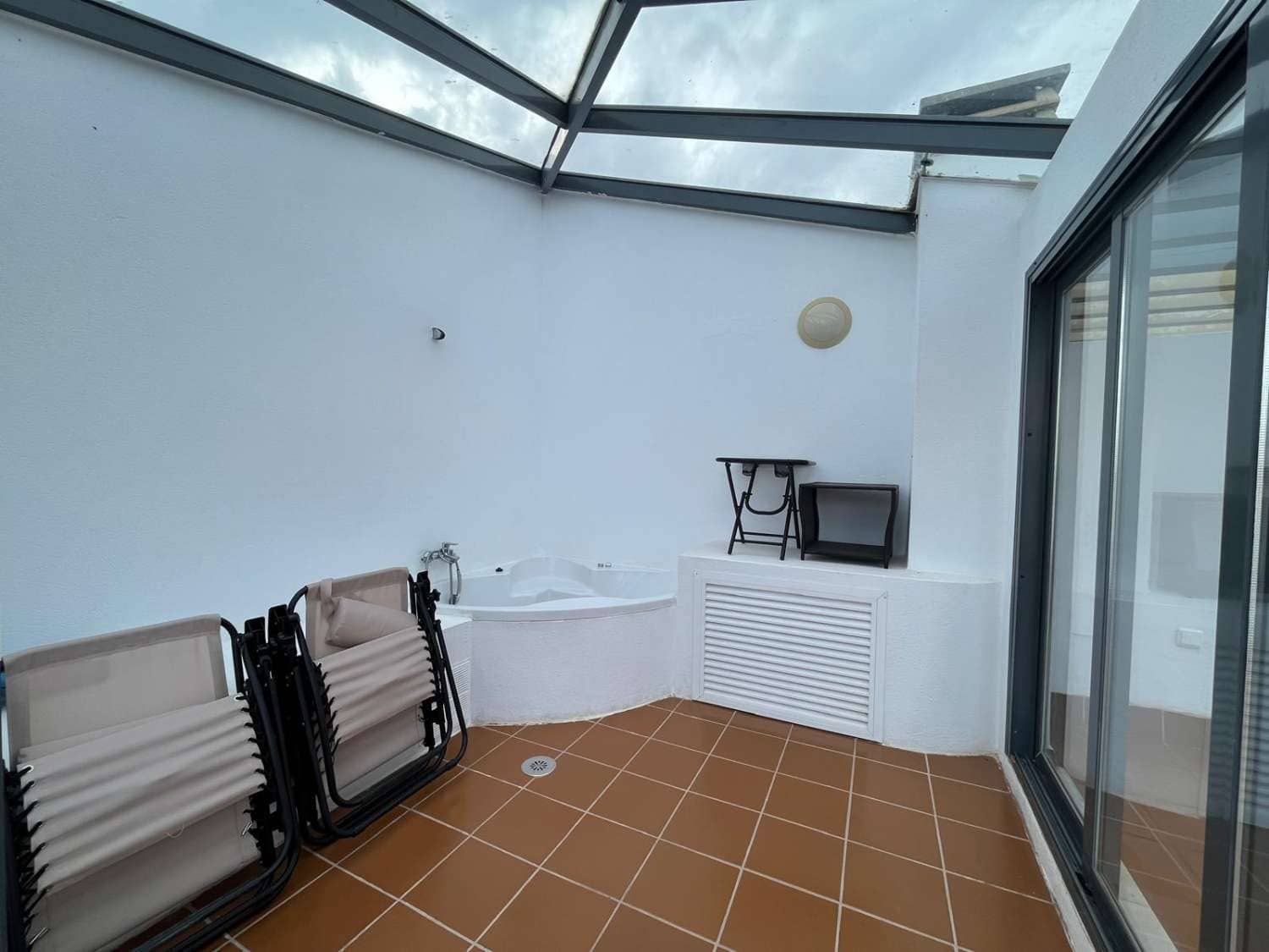 2 bedroom Beach Apartment for sale in Vera with pool garage - € 210,000 (Ref: 9518570)