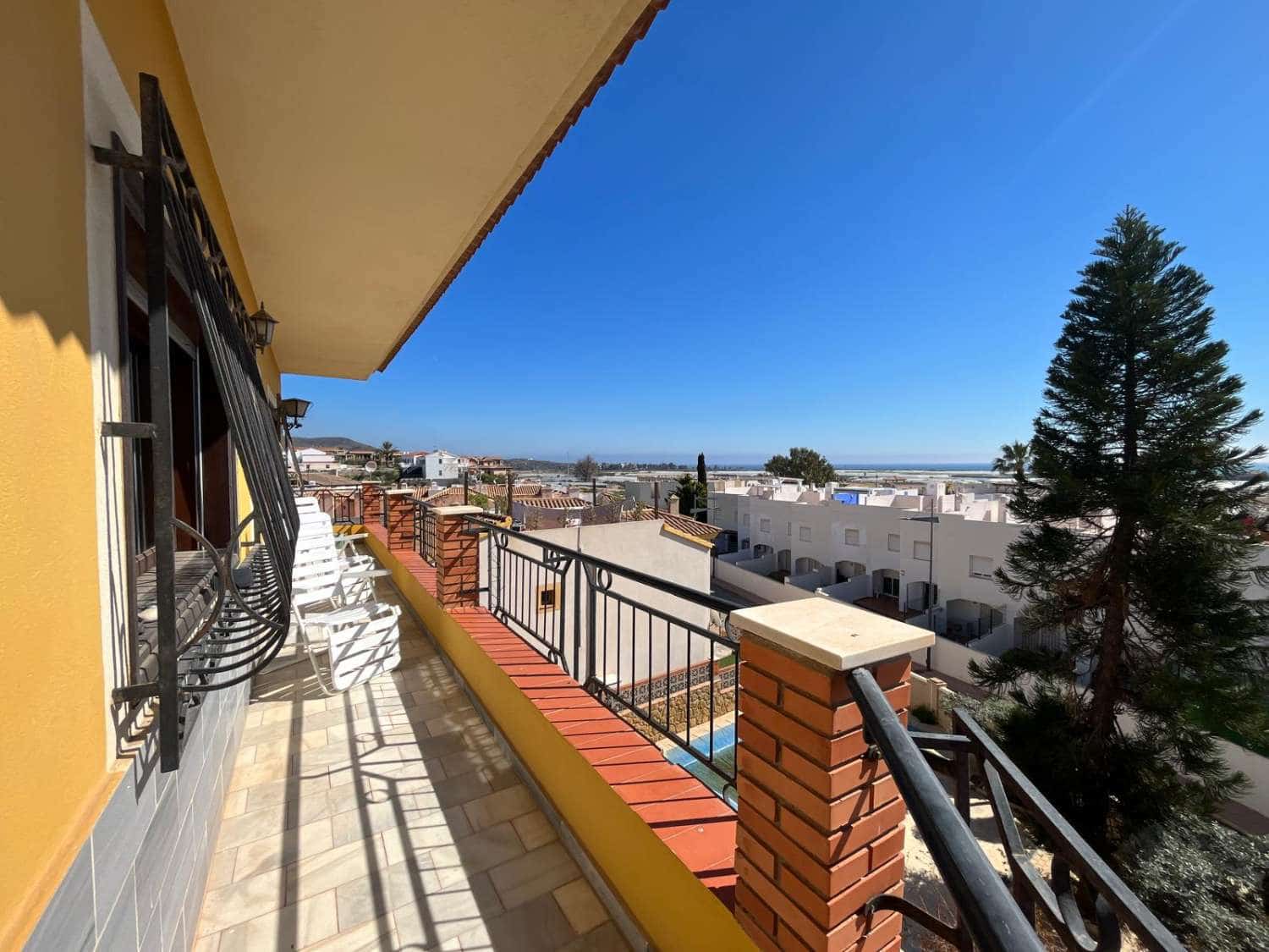 3 bedroom Beach Apartment for rent in Palomares with pool - € 800 (Ref: 9651270)