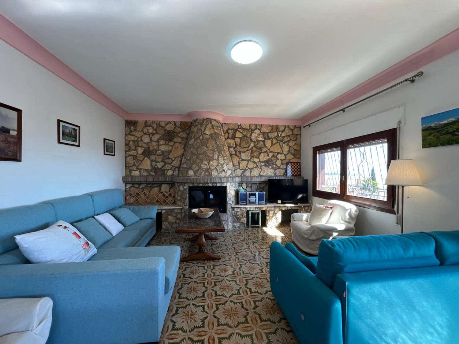 3 bedroom Beach Apartment for rent in Palomares with pool - € 800 (Ref: 9651270)