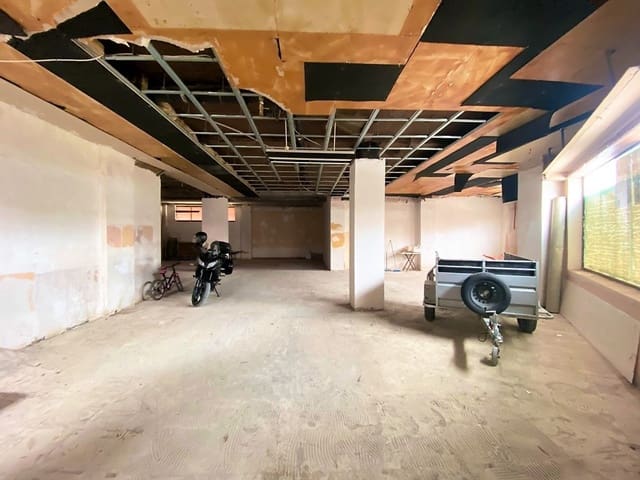 Commerciale da affittare in Otura - 1.200 € (Rif: 6884132)