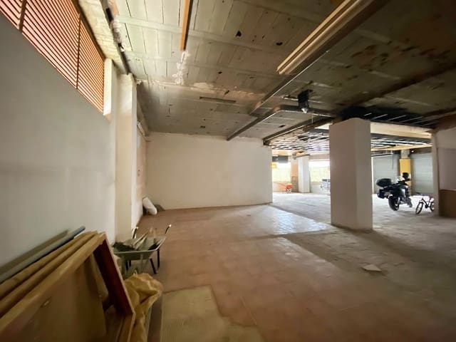 Commerciale da affittare in Otura - 1.200 € (Rif: 6884132)