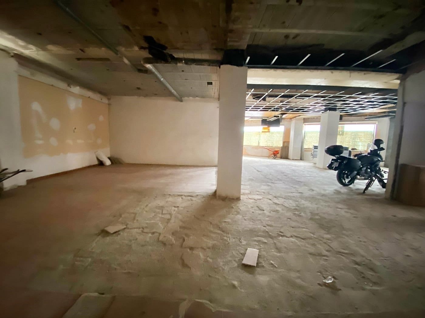 Kaupallinen vuokrattavana paikassa Otura - 1 200 € (Ref: 6884132)