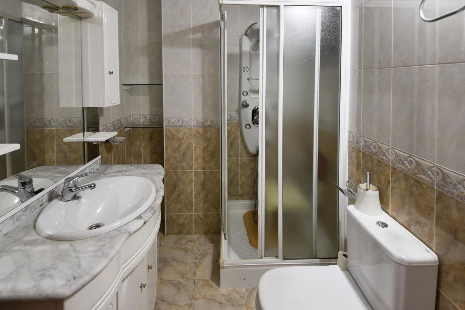 4 soveværelse Byhus til salg i Lanjaron - € 120.000 (Ref: 8152258)