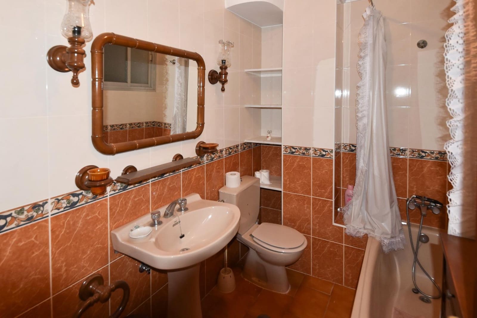 4 soveværelse Byhus til salg i Lanjaron - € 120.000 (Ref: 8152258)