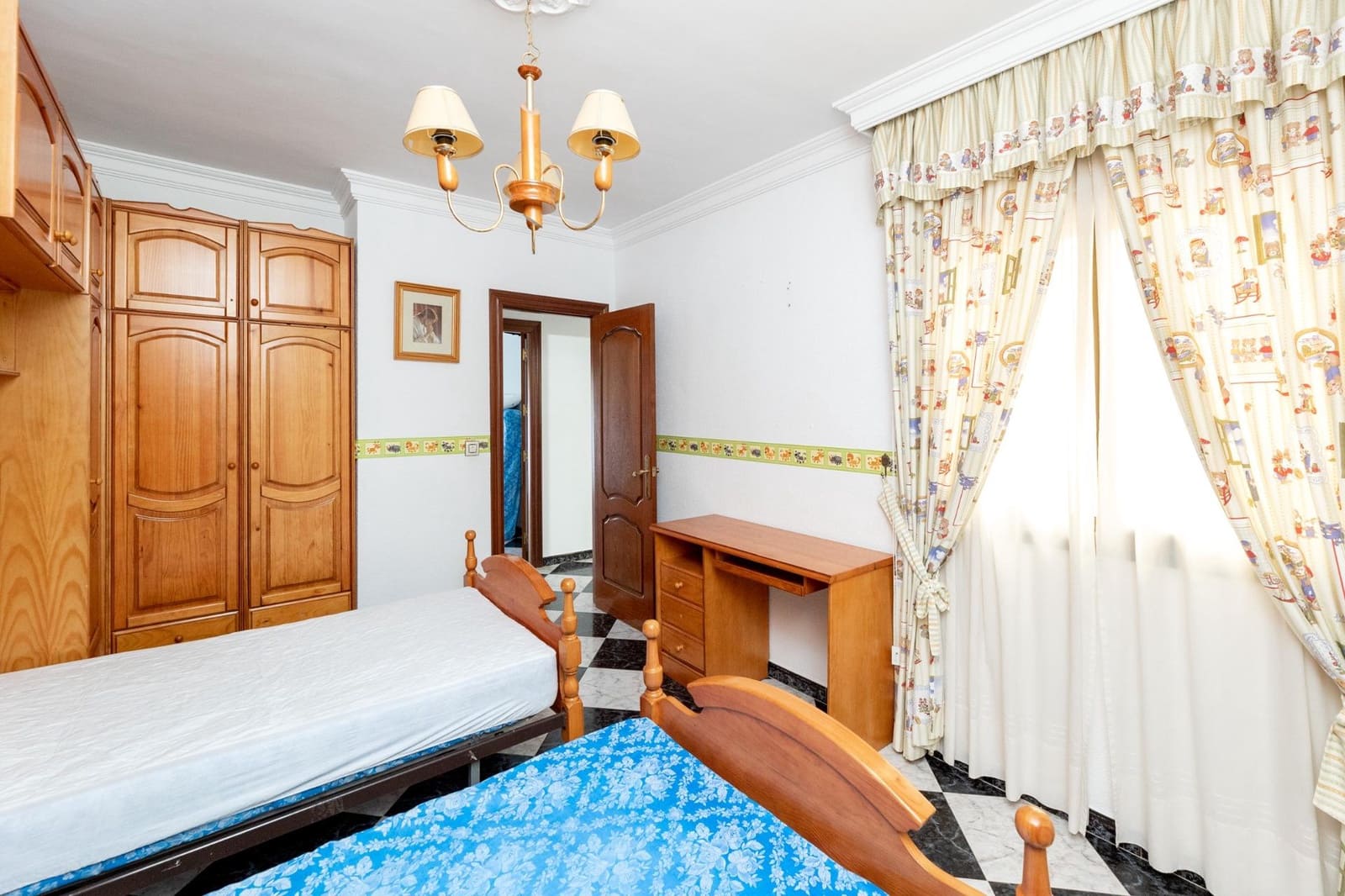 3 slaapkamer Flat te koop in Algarinejo - € 66.000 (Ref: 8155006)