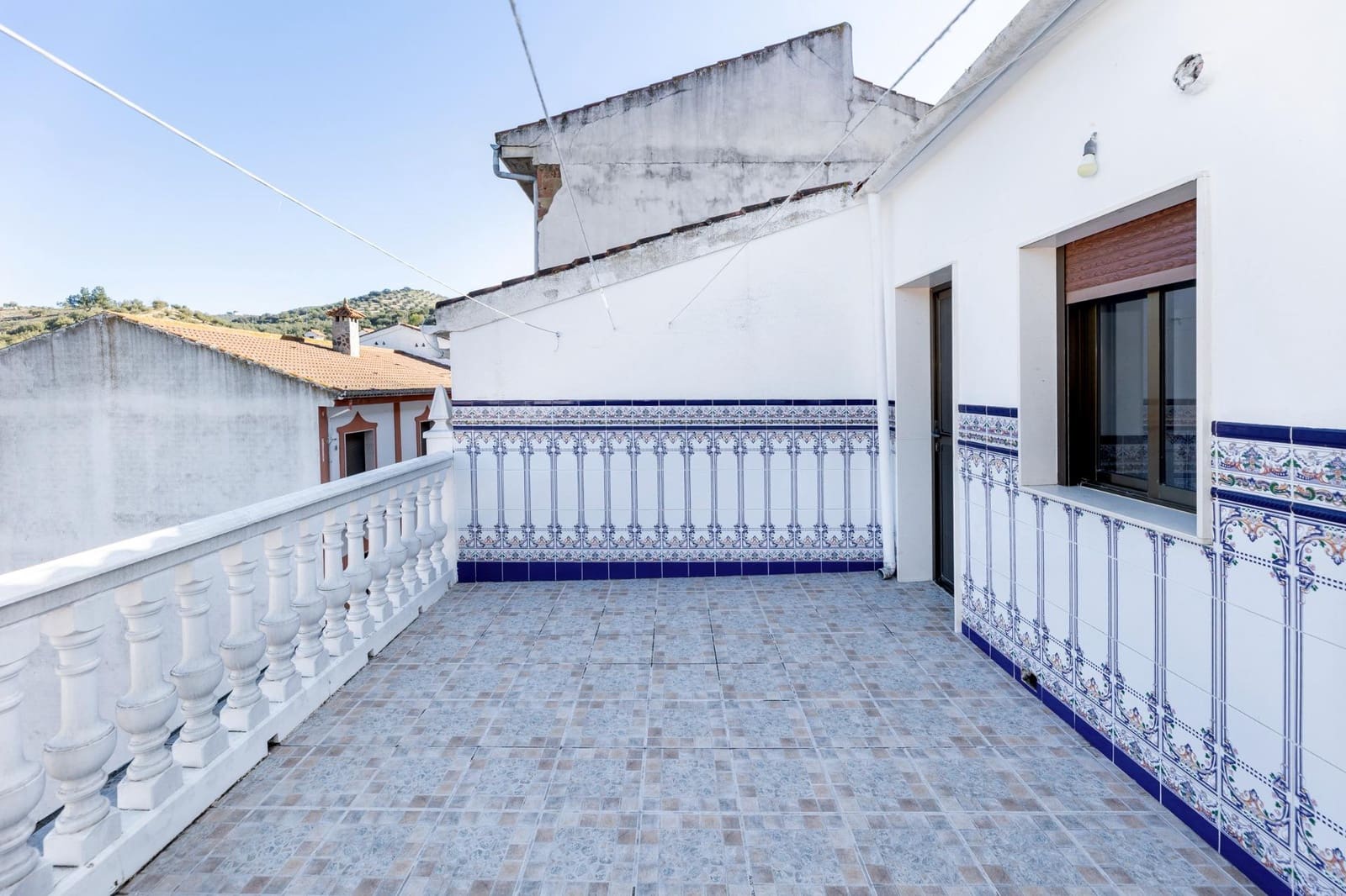 3 slaapkamer Flat te koop in Algarinejo - € 66.000 (Ref: 8155006)