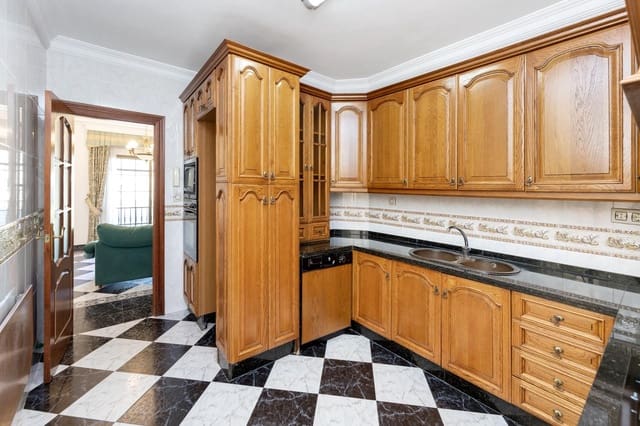 3 sypialnia Mieszkanie na sprzedaż w Algarinejo - 66 000 € (Ref: 8155006)