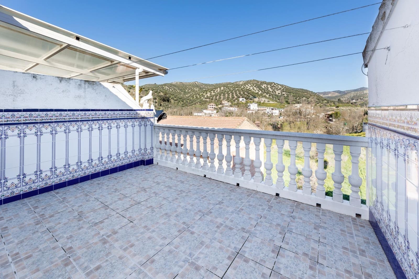 3 slaapkamer Flat te koop in Algarinejo - € 66.000 (Ref: 8155006)