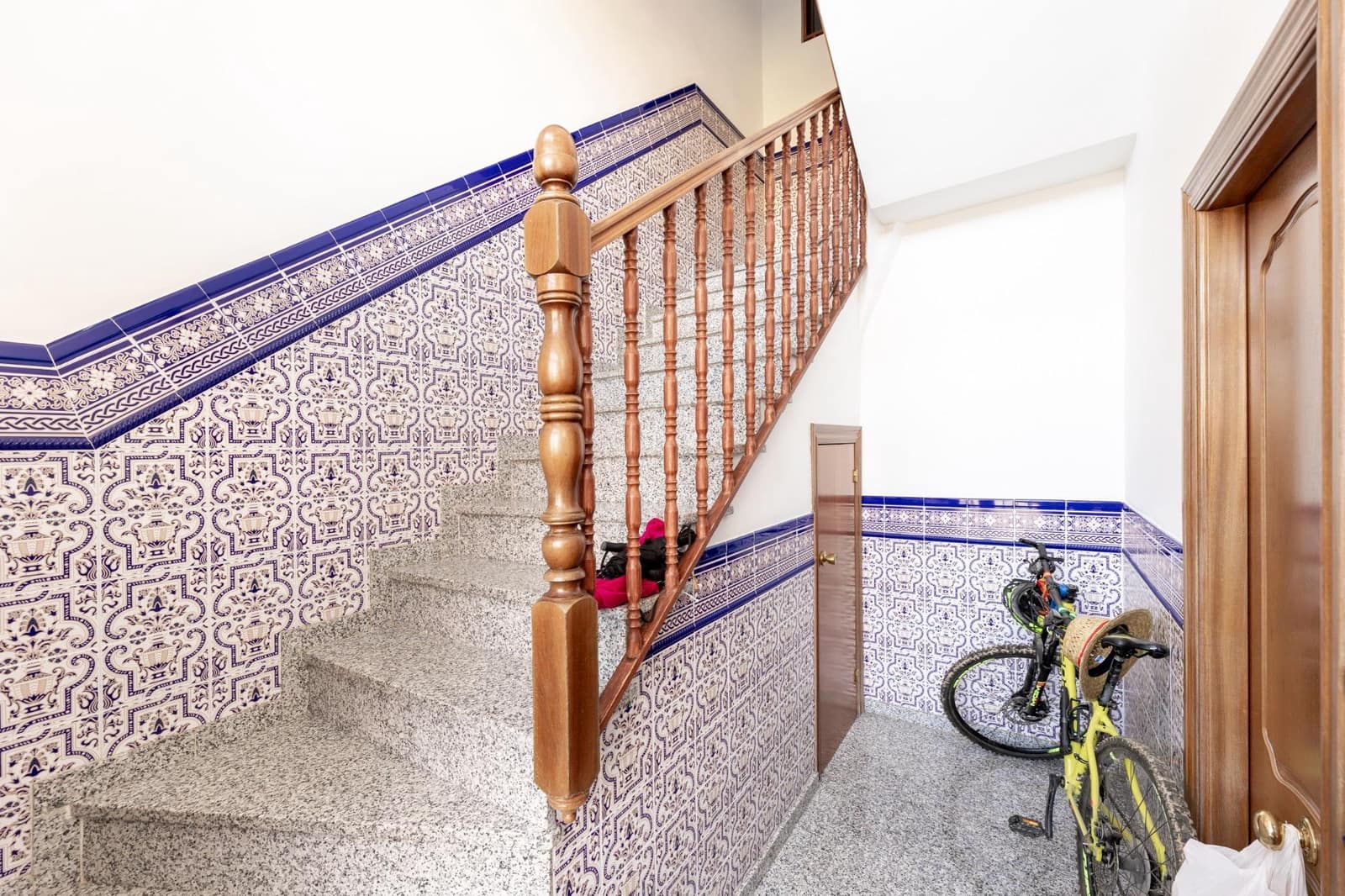 3 slaapkamer Flat te koop in Algarinejo - € 66.000 (Ref: 8155006)