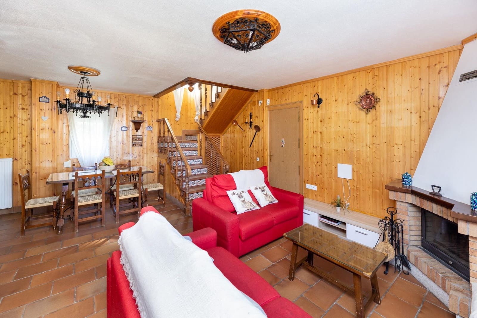 6 soveværelse Finca/Landehus til salg i Guejar Sierra med garage - € 439.000 (Ref: 9386239)