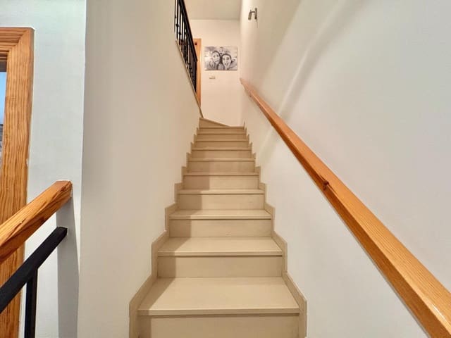 3 Zimmer Reihenhaus zu verkaufen in Alfacar mit Pool Garage - 185.000 € (Ref: 9386242)