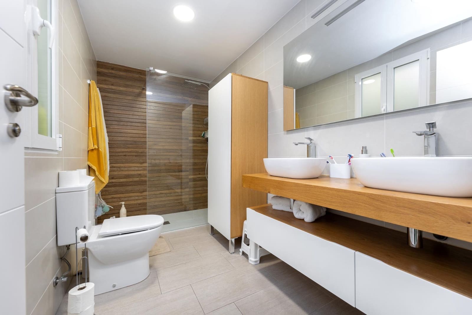 3 bedroom Commercial for sale in Albolote with garage - € 810,000 (Ref: 9386244)