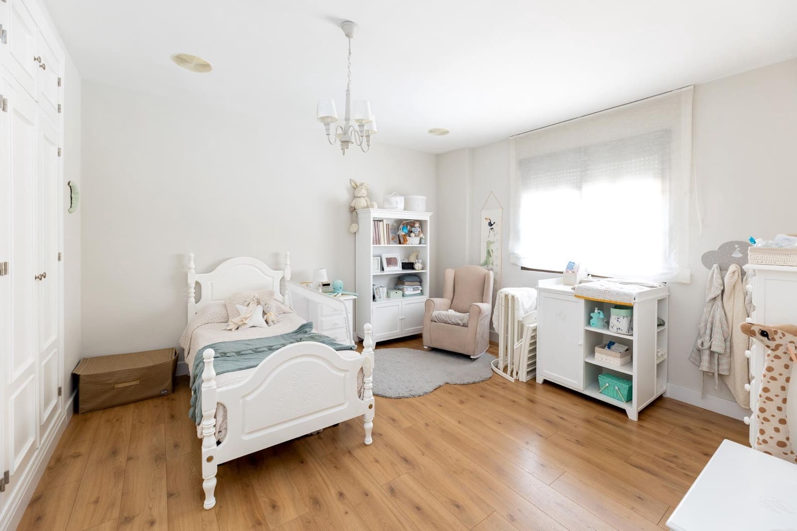 3 bedroom Commercial for sale in Albolote with garage - € 810,000 (Ref: 9386244)