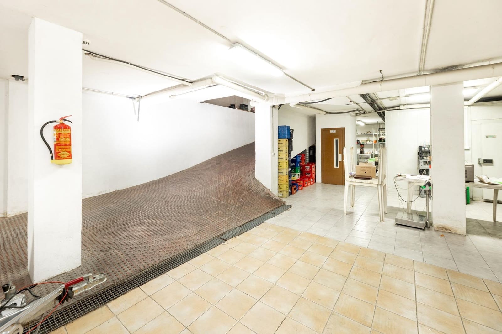 3 bedroom Commercial for sale in Albolote with garage - € 810,000 (Ref: 9386244)