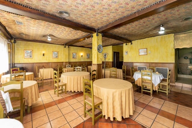 3 bedroom Commercial for sale in Albolote with garage - € 810,000 (Ref: 9386244)