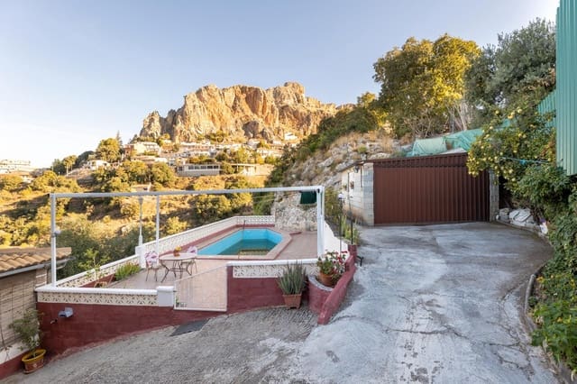 5 soveværelse Villa til salg i Cogollos Vega med swimmingpool garage - € 290.000 (Ref: 9386245)