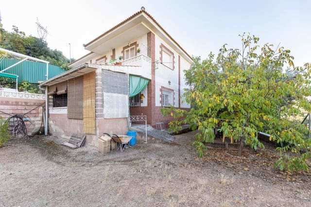 5 soveværelse Villa til salg i Cogollos Vega med swimmingpool garage - € 290.000 (Ref: 9386245)