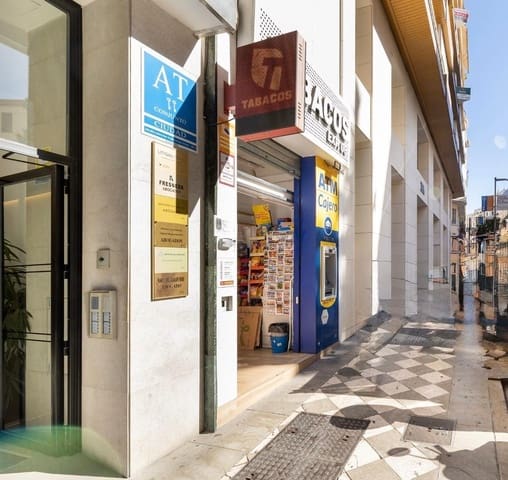 Commercieel te koop in Granada stad - € 449.000 (Ref: 9386246)