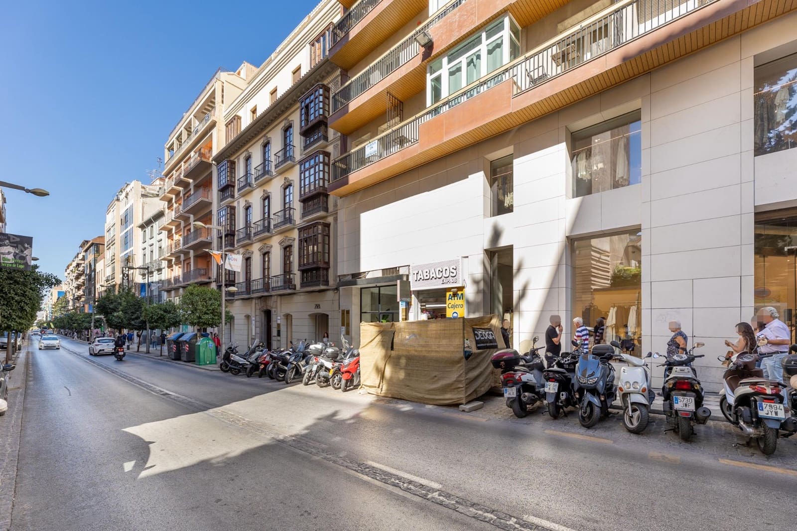 Commercial for sale in Granada city - € 449,000 (Ref: 9386246)