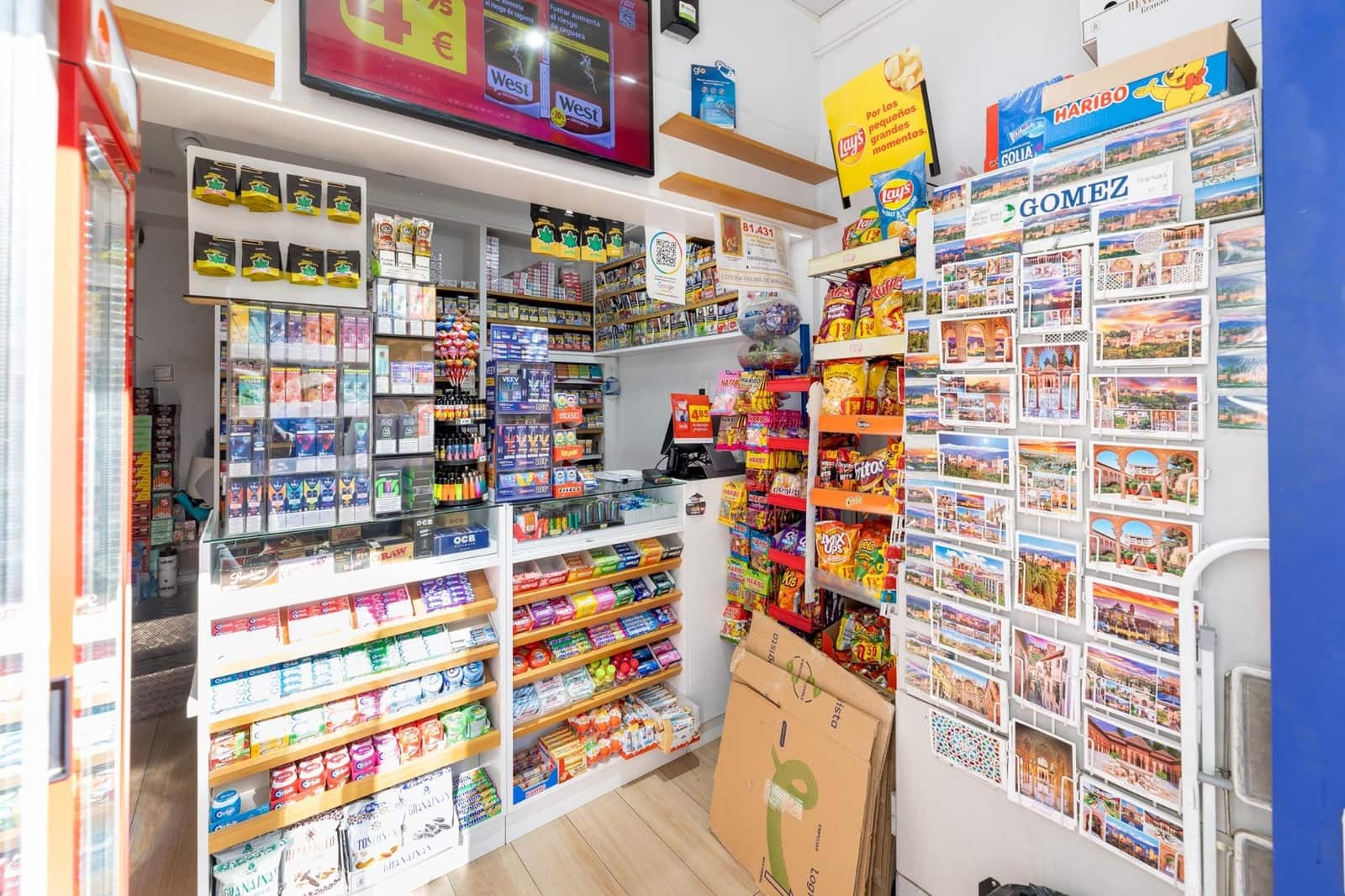 Commercial for sale in Granada city - € 449,000 (Ref: 9386246)