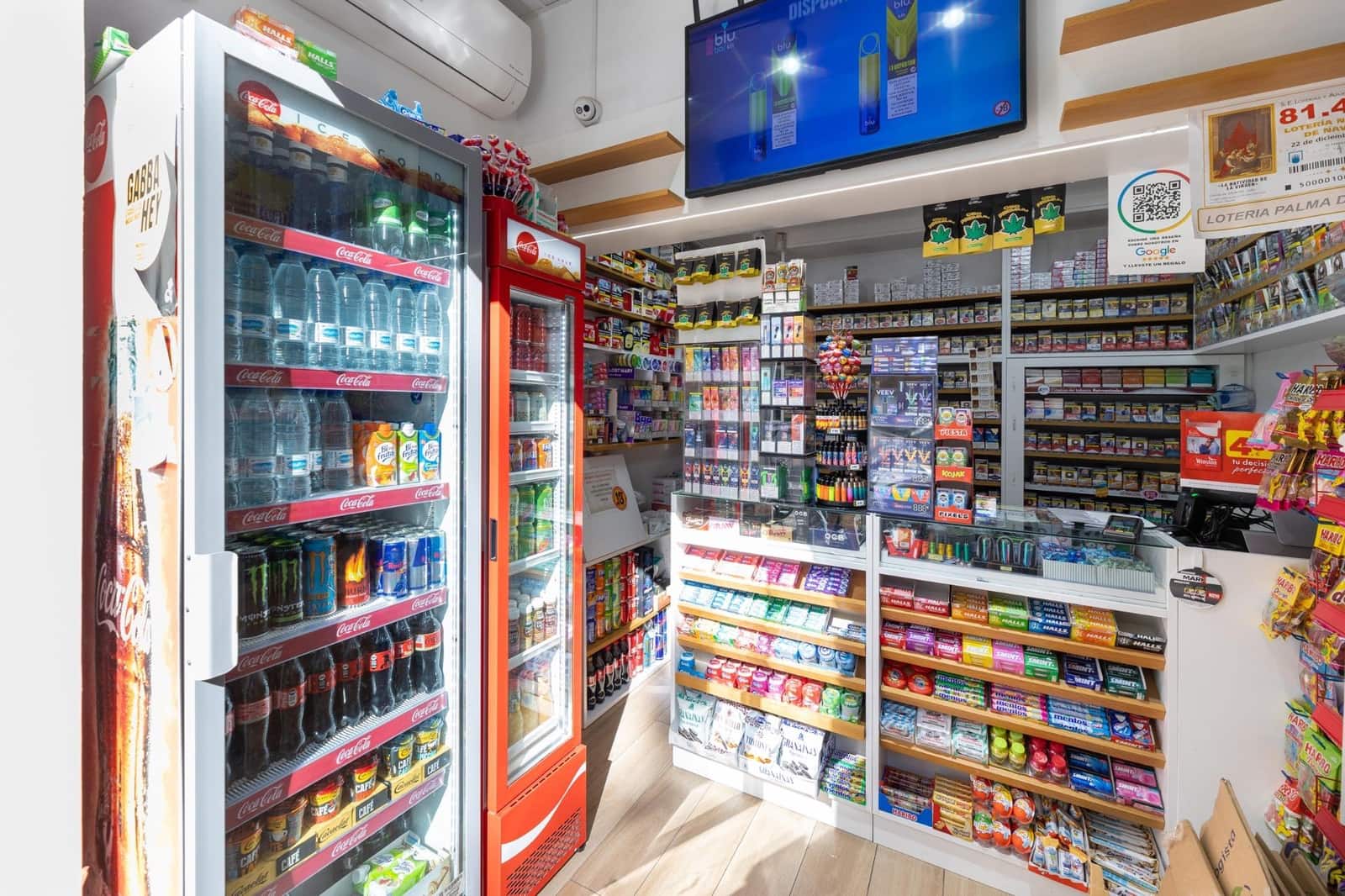 Commercial for sale in Granada city - € 449,000 (Ref: 9386246)