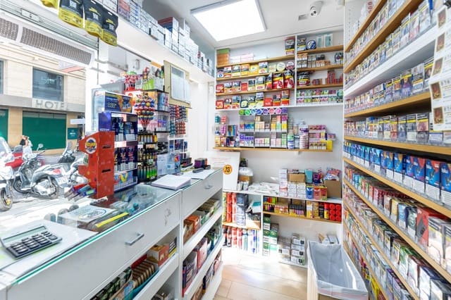 Commercieel te koop in Granada stad - € 449.000 (Ref: 9386246)