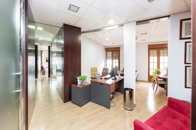 3 sypialnia Mieszkanie na sprzedaż w Centro, Miasto Grenada - 350 000 € (Ref: 9386247)