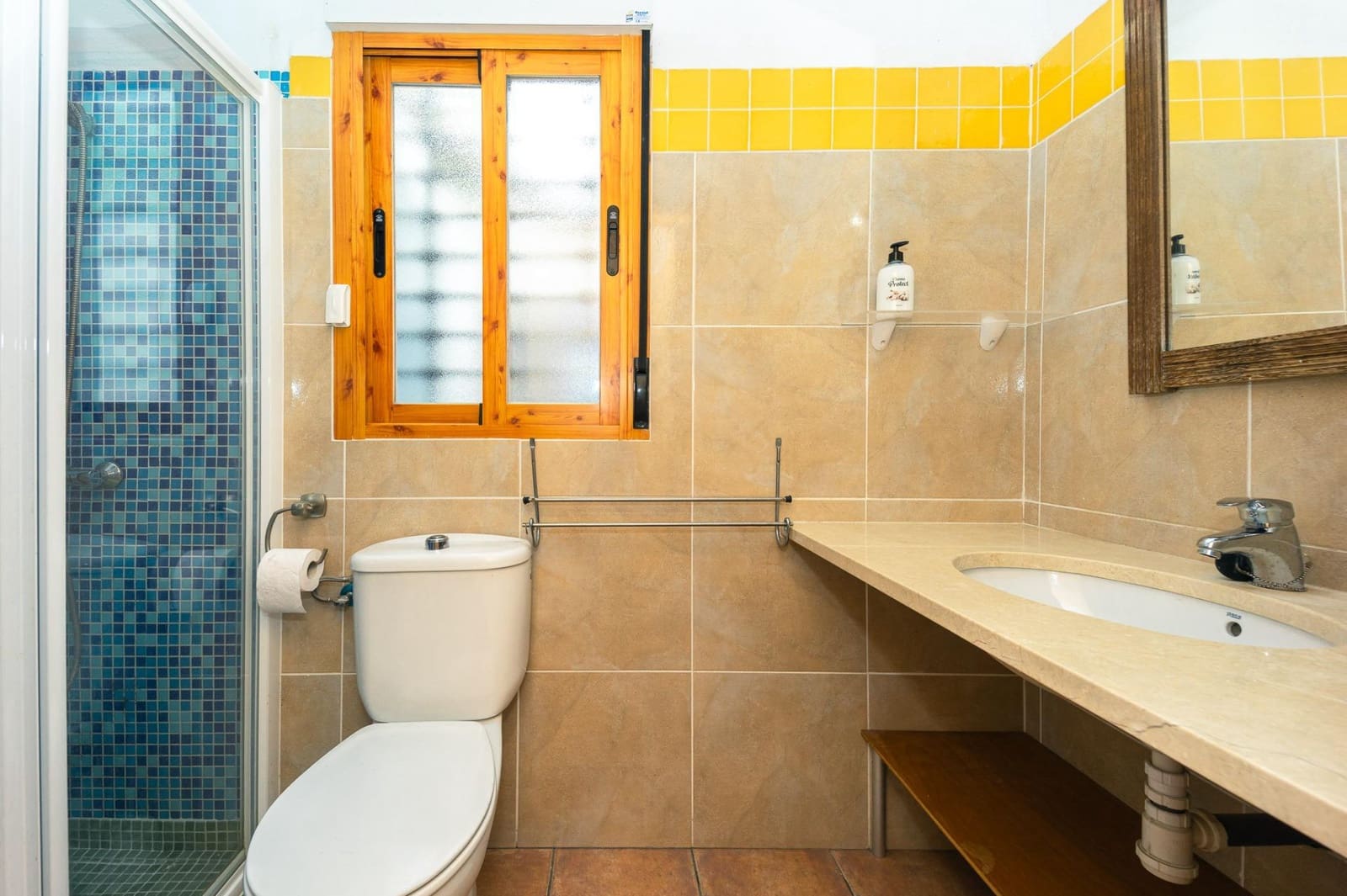 2 soverom Finca/Herregård til salgs i Itrabo med svømmebasseng garasje - € 265 000 (Ref: 9386248)