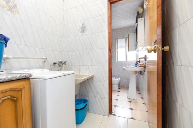 7 soveværelse Byhus til salg i Padul - € 185.000 (Ref: 9386251)