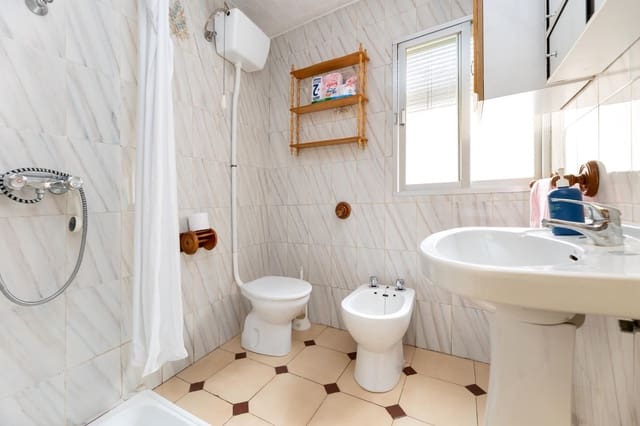 7 soveværelse Byhus til salg i Padul - € 185.000 (Ref: 9386251)