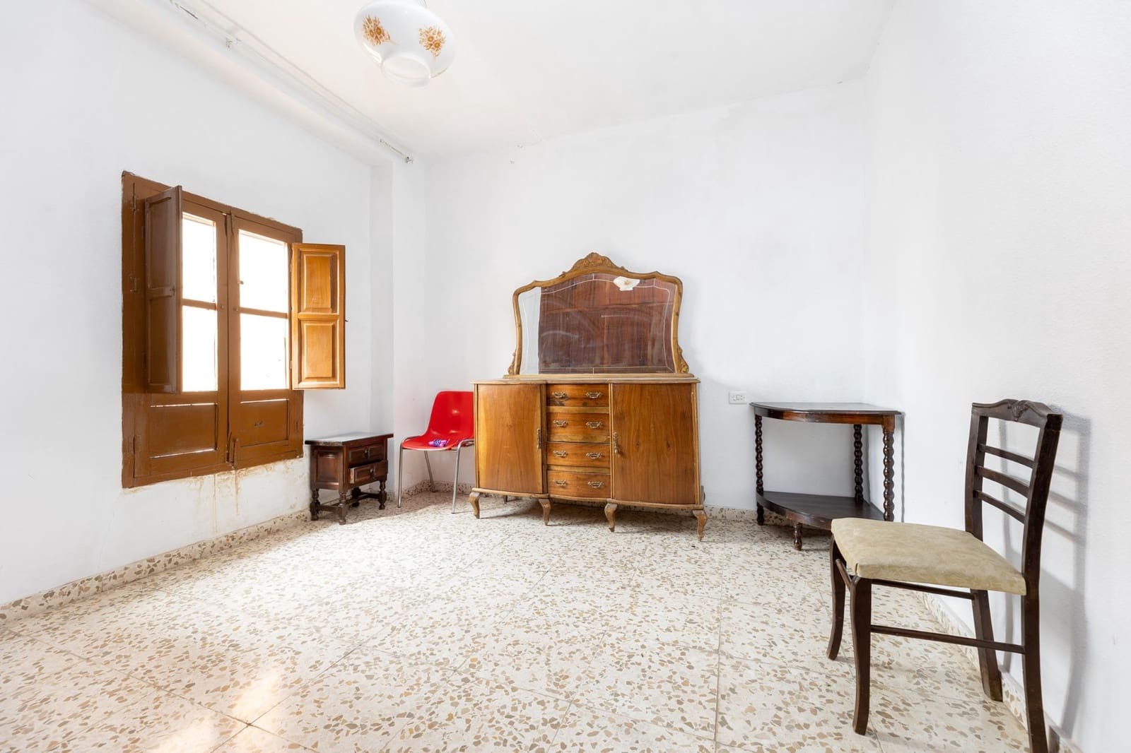 7 soveværelse Byhus til salg i Padul - € 185.000 (Ref: 9386251)