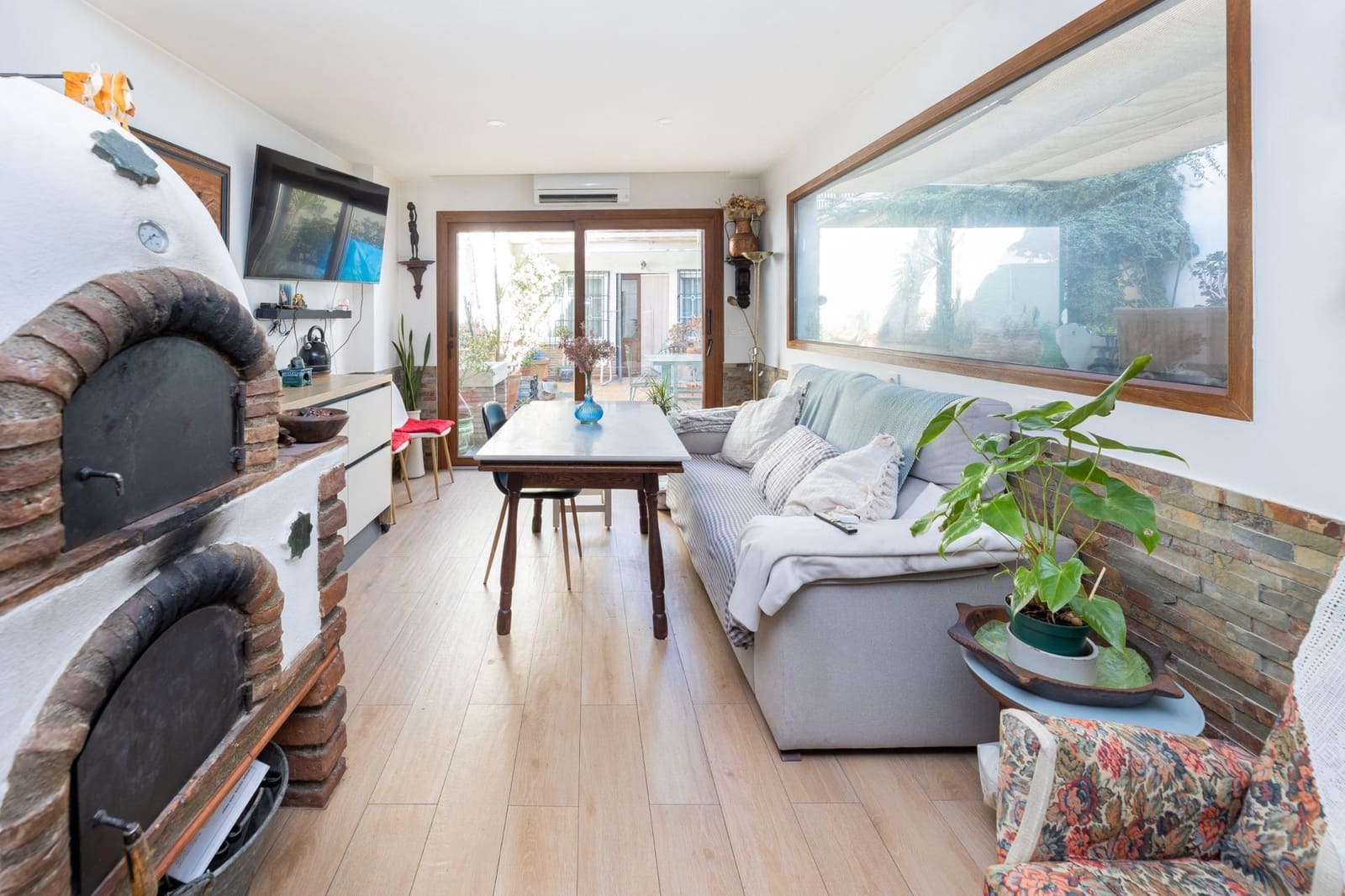 5 bedroom Townhouse for sale in Peligros with garage - € 595,000 (Ref: 9386252)