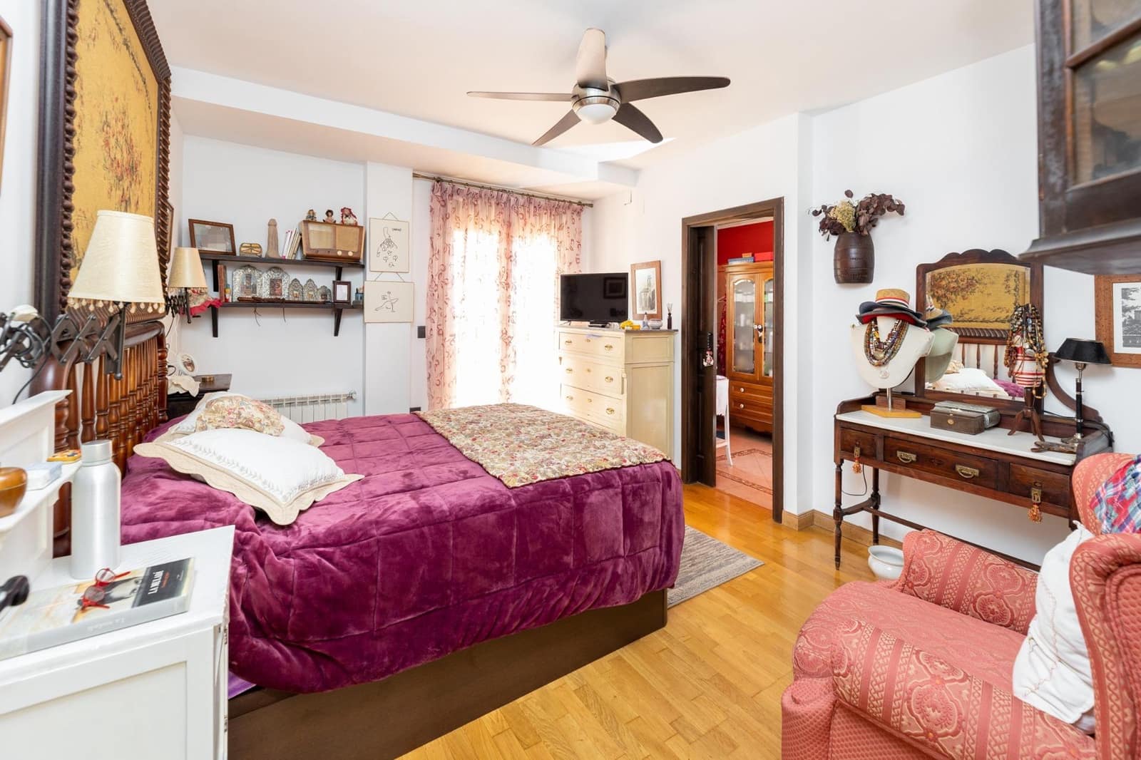 5 bedroom Townhouse for sale in Peligros with garage - € 595,000 (Ref: 9386252)