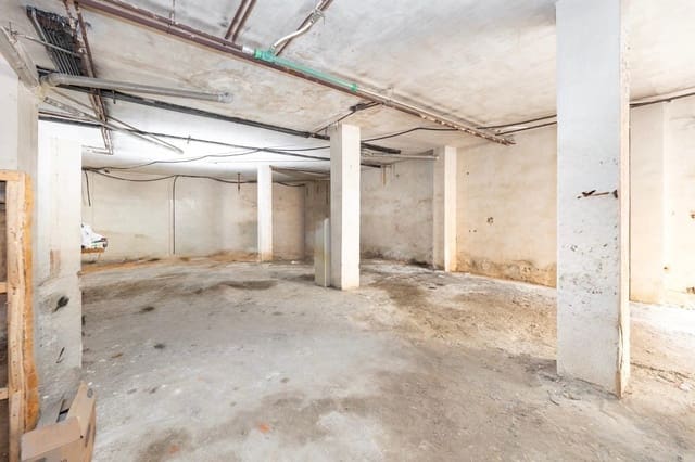 Comercial para venda em Granada cidade - 170 000 € (Ref: 9468599)