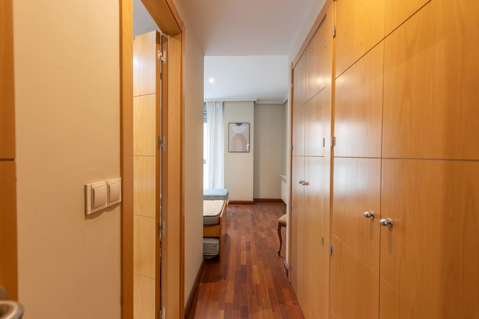 2 bedroom Flat for sale in Granada city with garage - € 356,500 (Ref: 9491636)