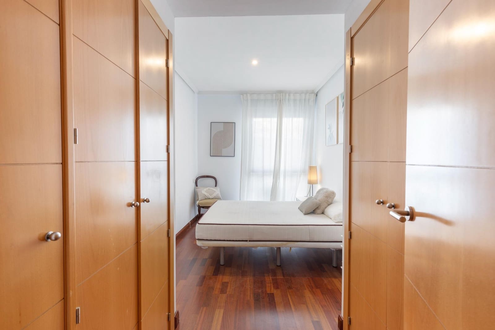 2 bedroom Flat for sale in Granada city with garage - € 356,500 (Ref: 9491636)