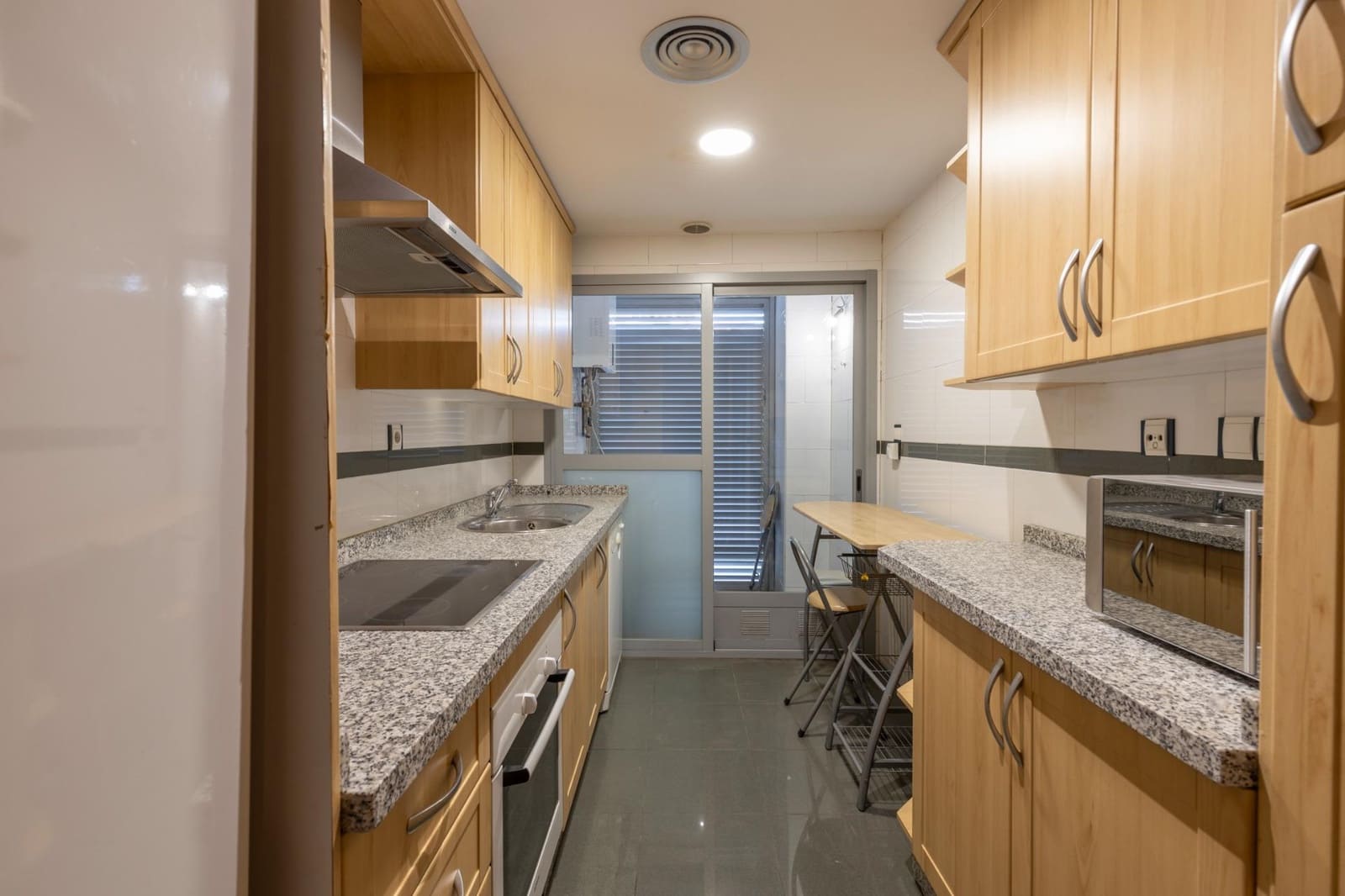 2 bedroom Flat for sale in Granada city with garage - € 356,500 (Ref: 9491636)