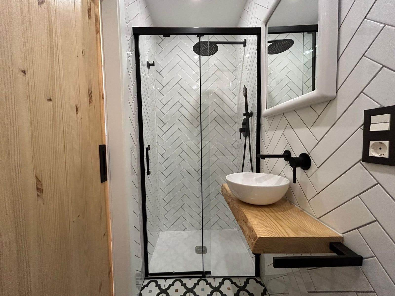 2 soverom Leilighet til salgs i Armilla med svømmebasseng garasje - € 225 000 (Ref: 9513607)