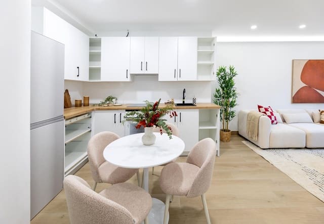 2 Zimmer Wohnung zu verkaufen in Granada Stadt - 269.000 € (Ref: 9513609)