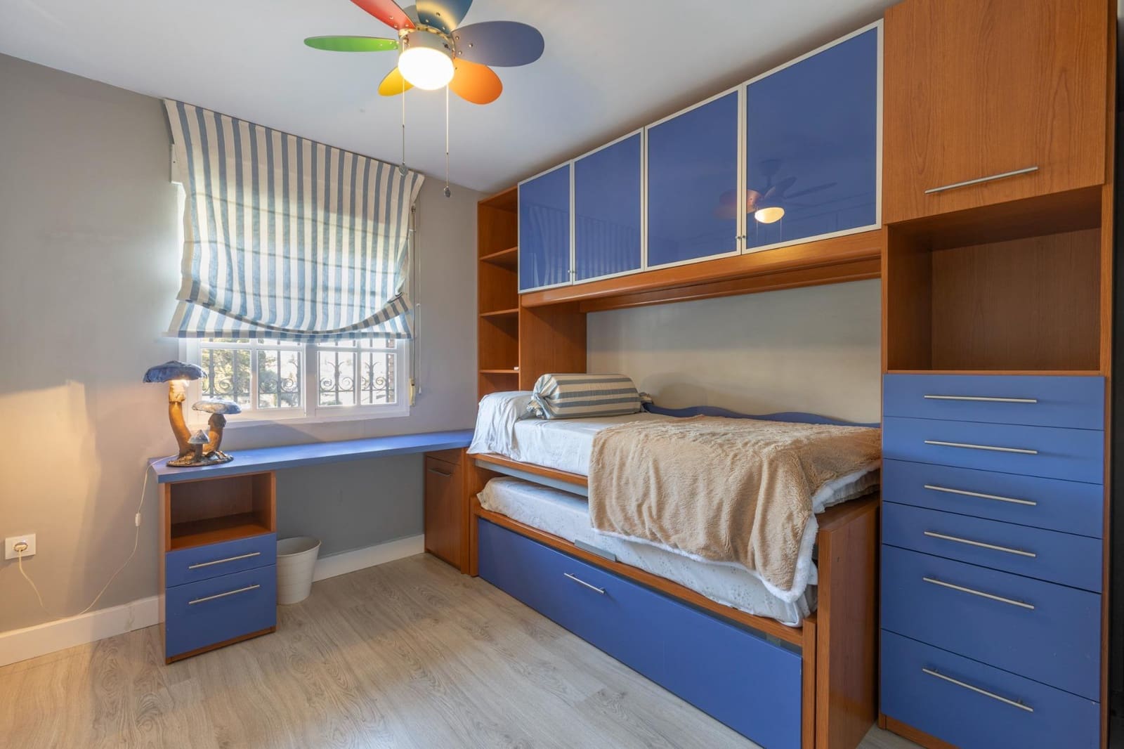 4 quarto Moradia para venda em La Zubia com piscina garagem - 549 000 € (Ref: 9513615)