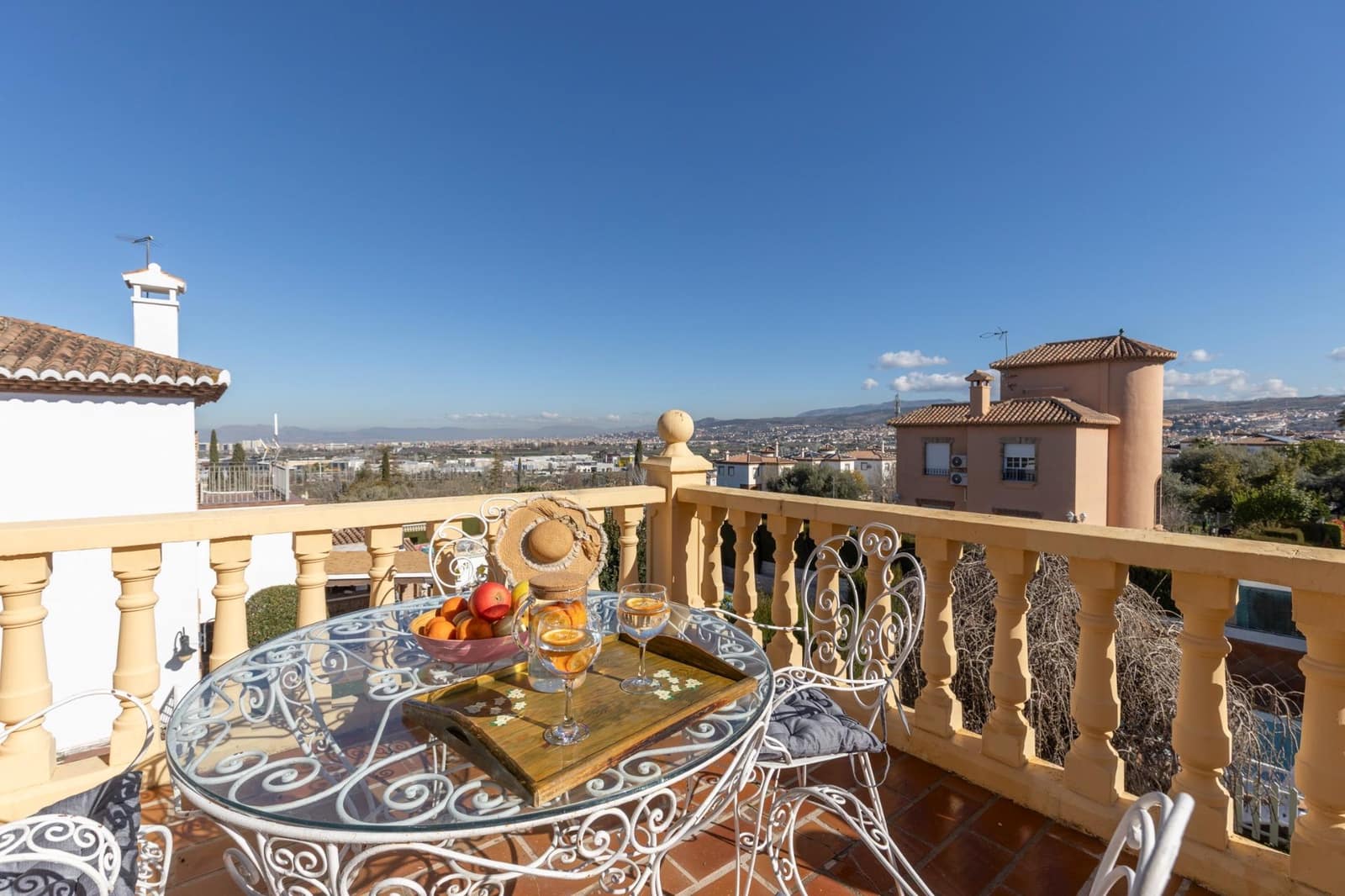 4 quarto Moradia para venda em La Zubia com piscina garagem - 549 000 € (Ref: 9513615)