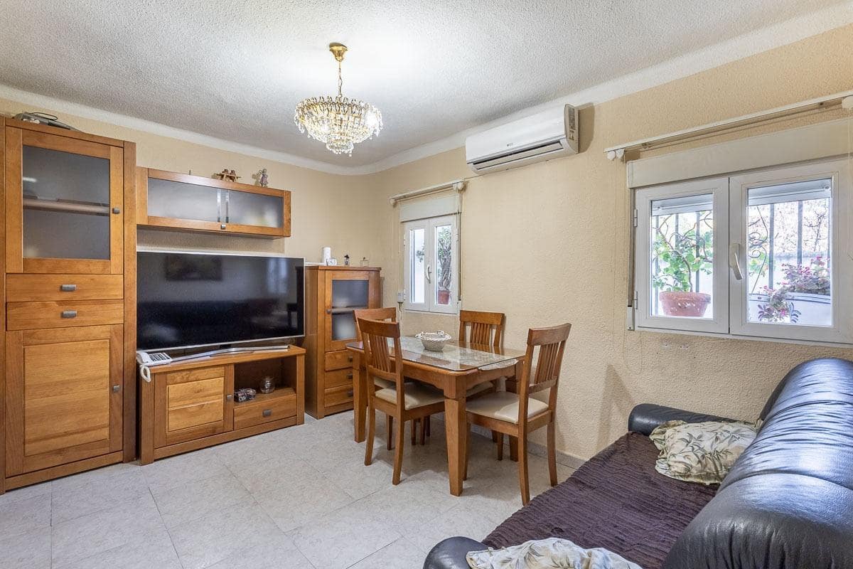 Piso de 2 habitaciones en Granada ciudad en venta - 129.000 € (Ref: 9513616)