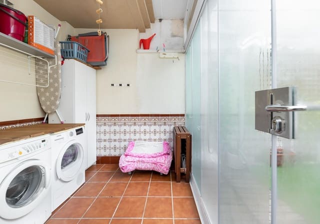 4 Zimmer Reihenhaus zu verkaufen in Albolote mit Garage - 235.000 € (Ref: 9543840)