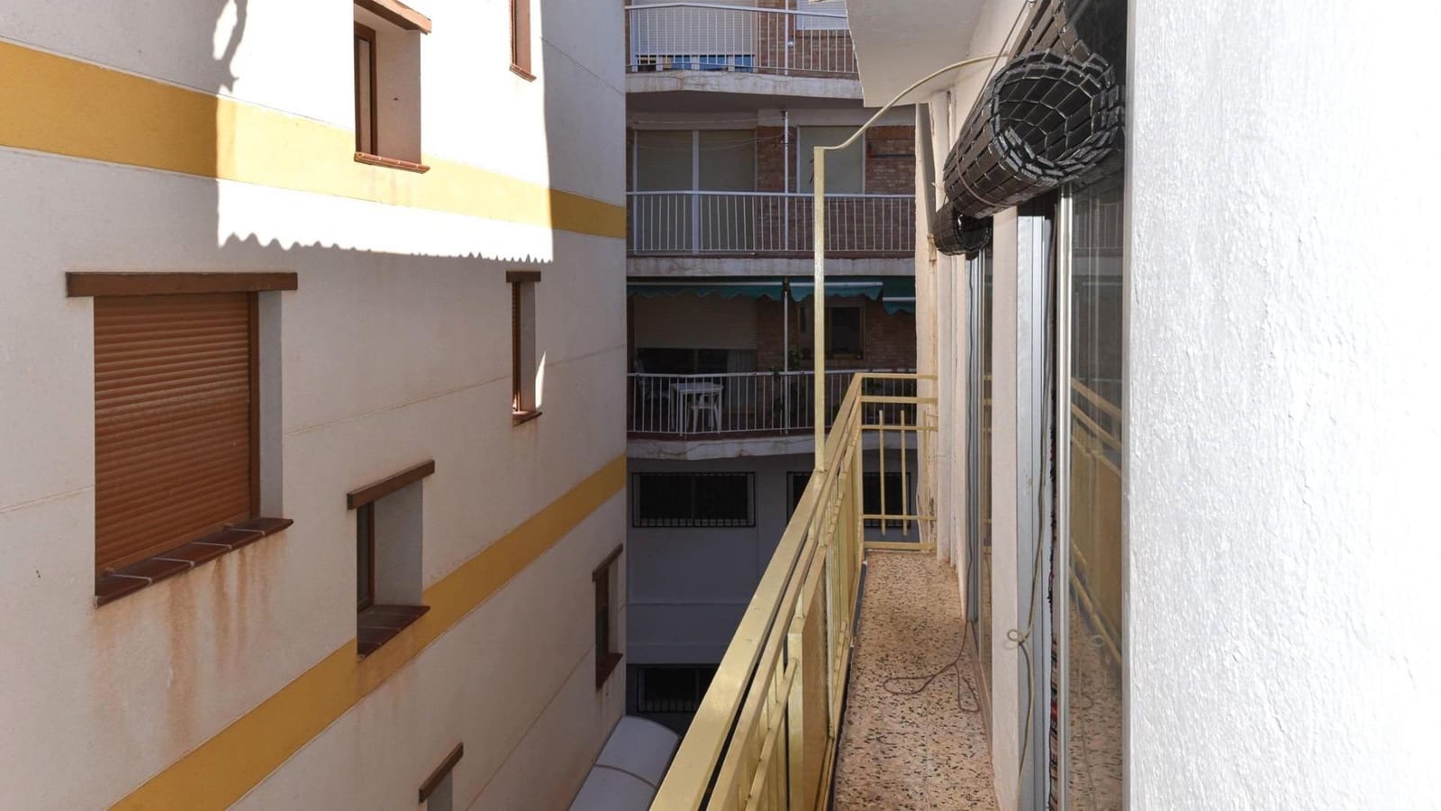 4 bedroom Terraced Villa for sale in Lanjaron - € 80,000 (Ref: 9551905)