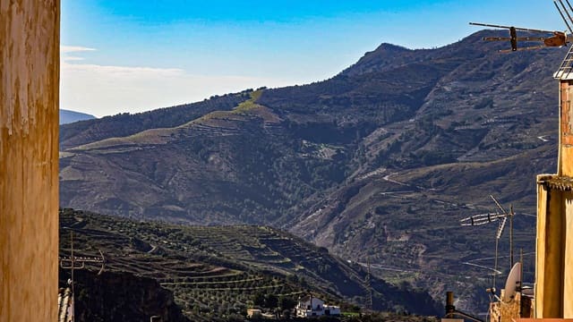 4 bedroom Terraced Villa for sale in Lanjarón - € 80,000 (Ref: 9551905)