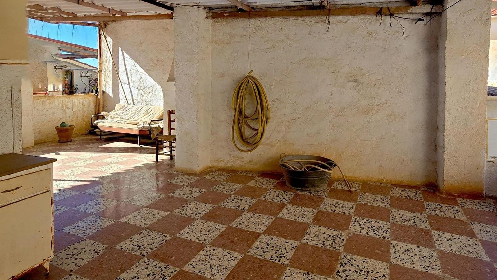 4 bedroom Terraced Villa for sale in Lanjaron - € 80,000 (Ref: 9551905)