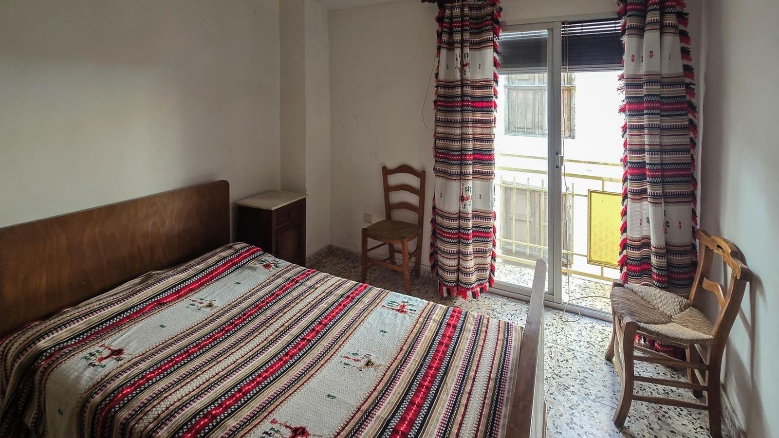 4 bedroom Terraced Villa for sale in Lanjaron - € 80,000 (Ref: 9551905)