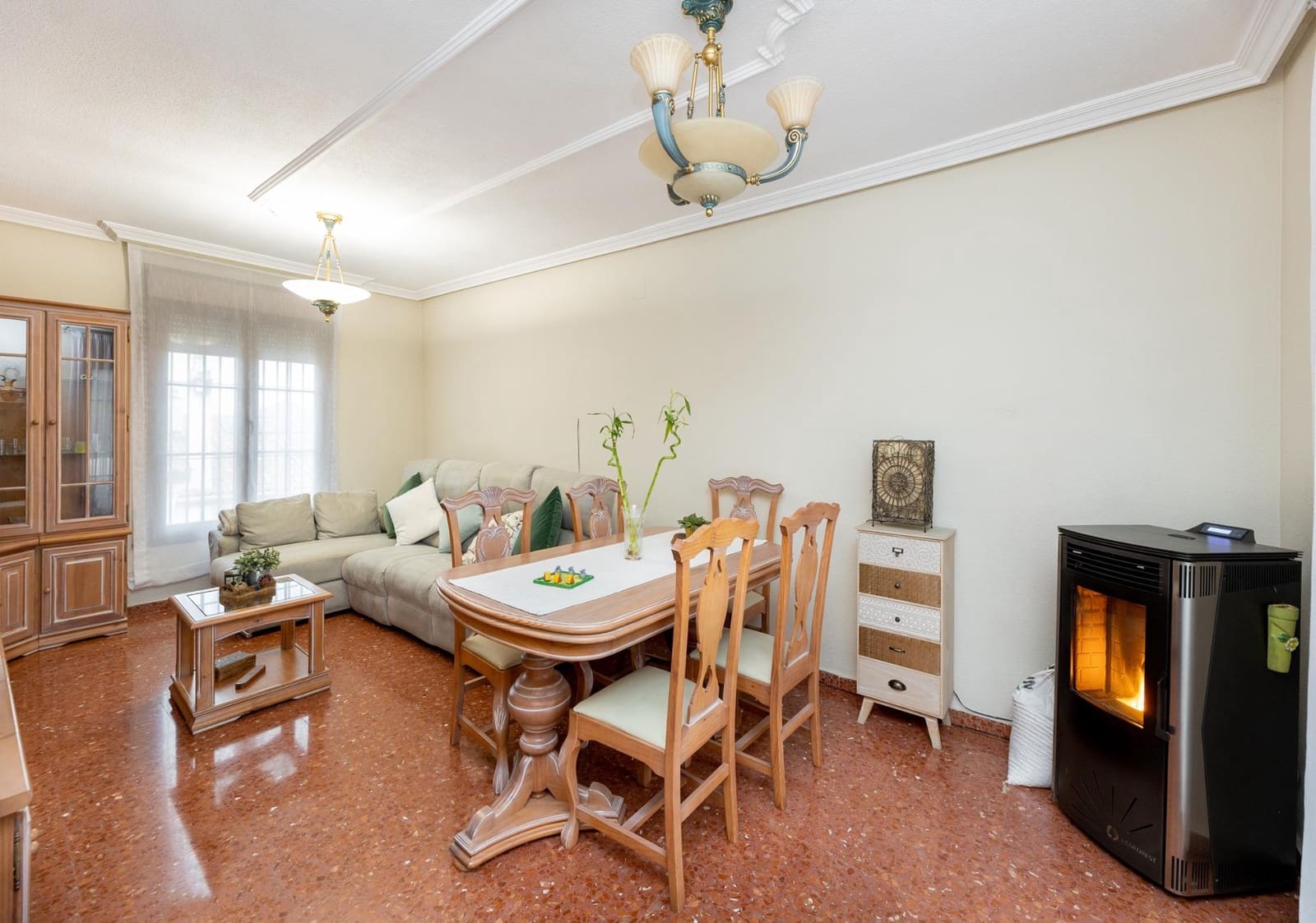 3 Zimmer Reihenhaus zu verkaufen in Otura mit Garage - 240.000 € (Ref: 9556063)